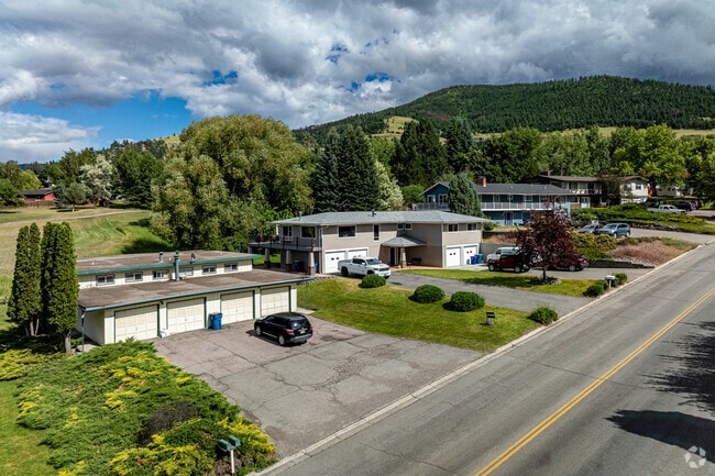 Ranch styled homes in Pattee Canyon emphasize low-profile architecture that blends harmoniously