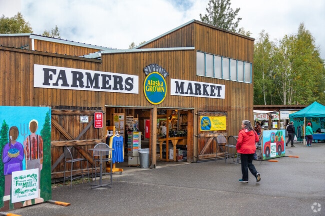 The Tanana Valley Farmers Market in Aurora-Lemeta is the oldest famers market in Alaska.