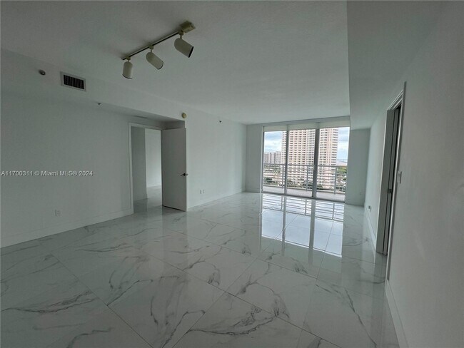 One Miami West Tower unit LPH26, Miami, FL 33131 - photo 4