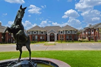 5400 Sycamore School Rd, Fort Worth, TX 76123