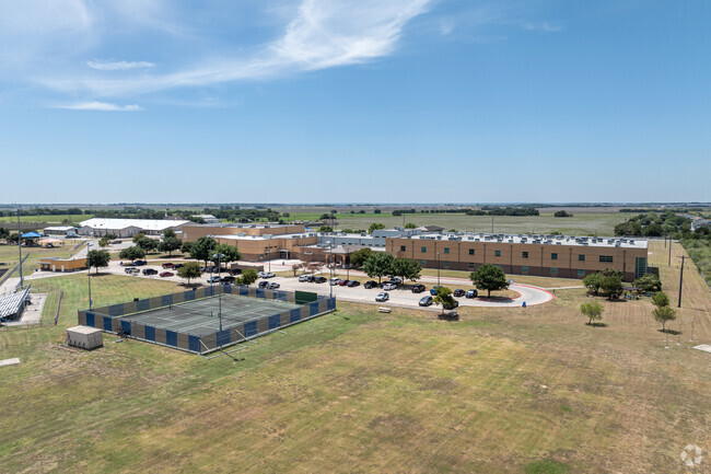D J Red Simon Middle School is a wonderful choice for your student in AISD.