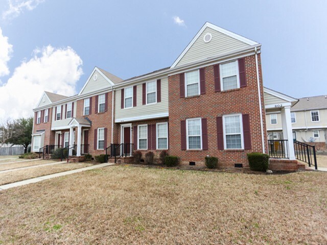 Chestnut Square, Newport News, VA 23605 - photo 4