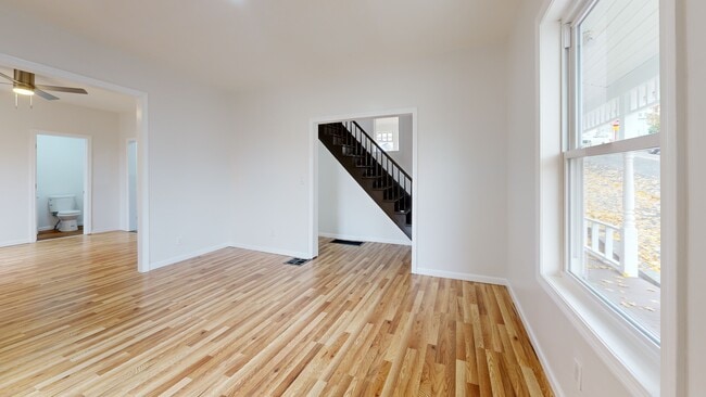 32 Hill St, Shelton, CT 06484 - photo 2