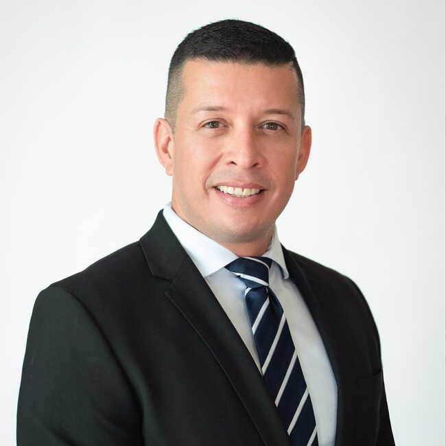 Agent Photo