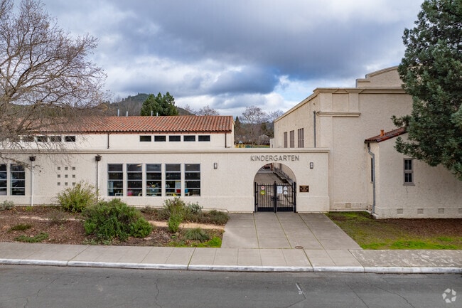 Educational opportunities abound at Healdsburg Elementary School.