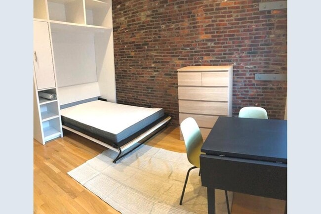 *Pictures are representative samples of the advertised unit. In some cases, the actual units you tou