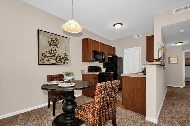 Crosspoint Apartments, Columbus, OH 43219 - photo 4