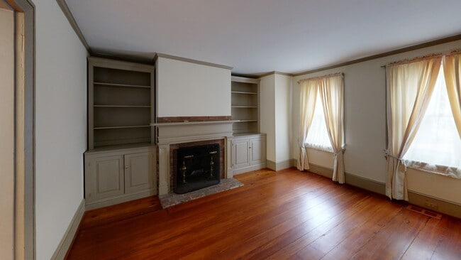 132 E 3rd St, New Castle, DE 19720 - photo 2