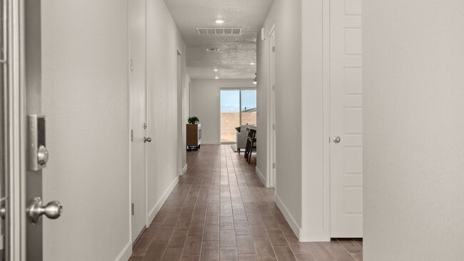 6703 Clayton Dr NE, Rio Rancho, NM 87144 - photo 2