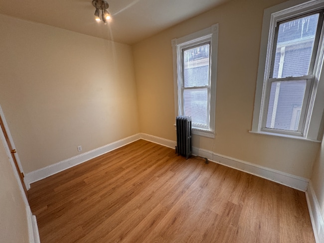 2112 W Greenfield Ave, Milwaukee, WI 53204 - photo 7