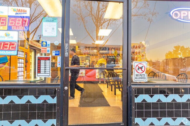 Durant Manor families can treat themselves at the local donut shop.