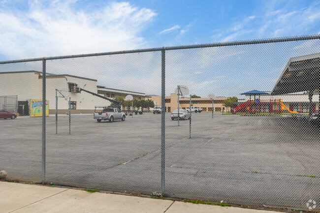 Kornblum Elementary School in Hawthorne, CA has a lot of outdoor fun to offer.