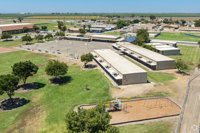 Tranquillity Elementary School offers several sport activities for students to enjoy.