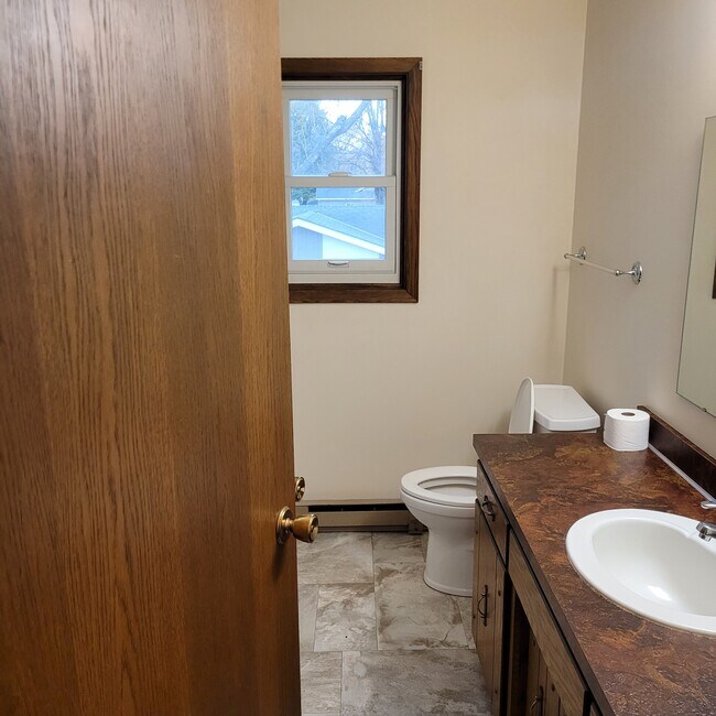 108 S 5th St unit 2, Marshall, MN 56258 - photo 5