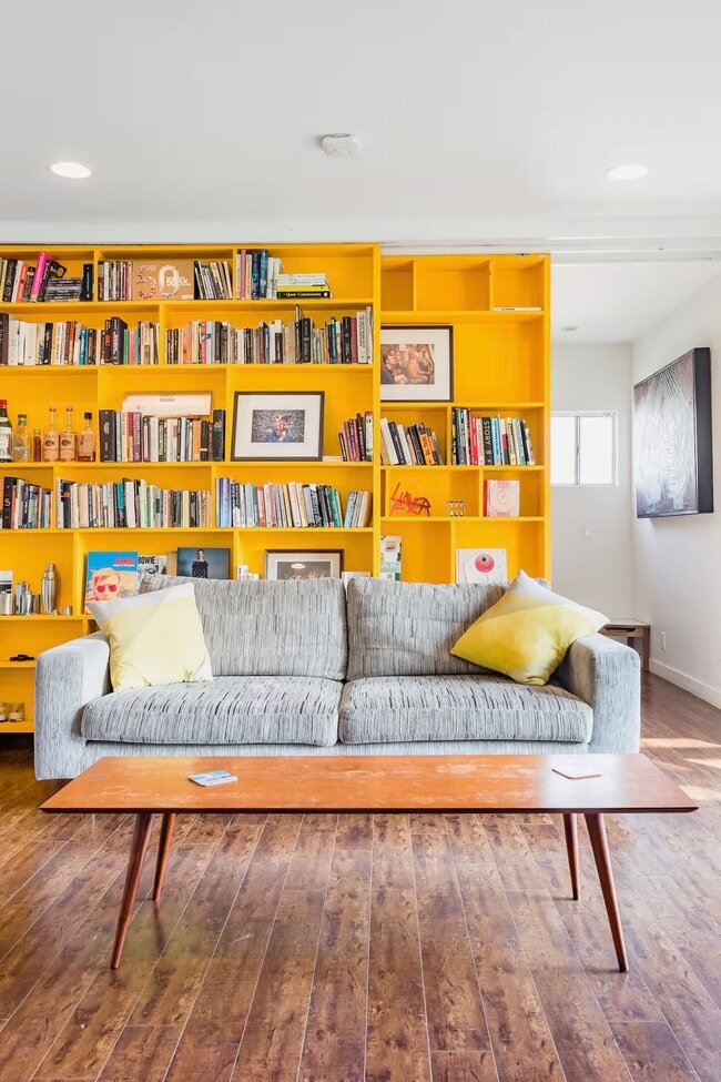 6062 Delphi St Unit Half, Los Angeles, CA 90042