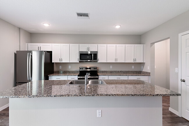 4152 River Beacon Blvd, Davenport, FL 33837 - photo 6