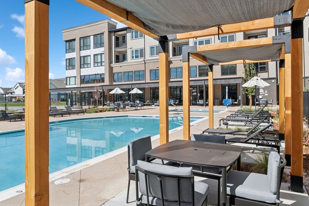 Ascend at Pena Station