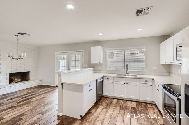 10817 N 46th Ave, Glendale, AZ 85304 - photo 3