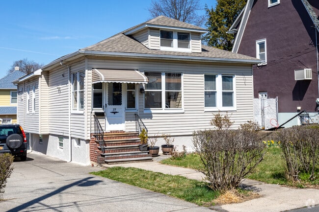 Side-street homes from the 1920s can be found in New Brighton.