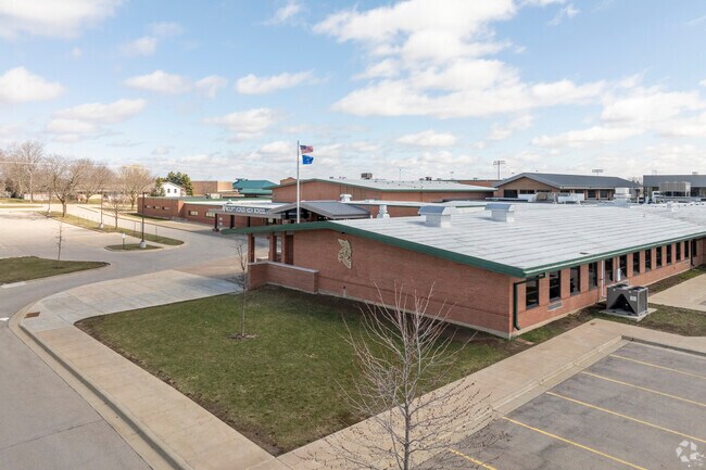 Mount Horeb High School offers football, baseball and basketball athletics.