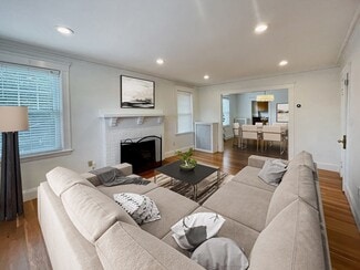 201 Langley Rd Unit 201, Newton, MA 02459