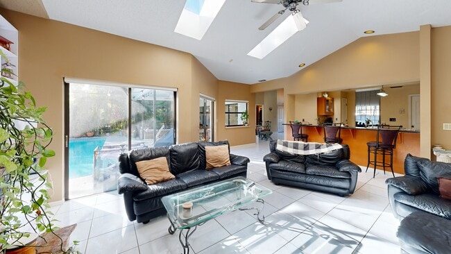 3037 Crest Dr, Clearwater, FL 33759 - photo 2