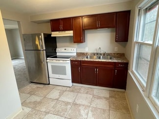 1125 Vine St Unit B6, Liverpool, NY 13088