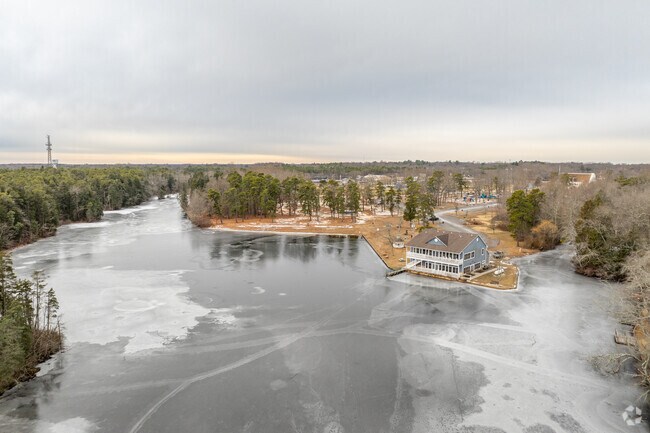 Hammonton Lake Park is the center of Hammonton’s recreation, for walking around or fishing.