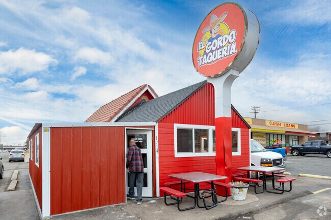 Gordo Taqueria is tucked in to the commercial region of Twin Lakes.