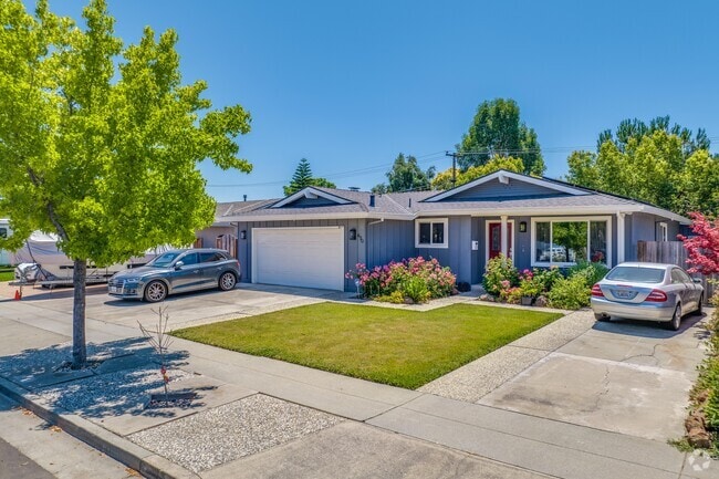 Enjoy the comfort of Comanche single-family homes with beautiful surroundings.