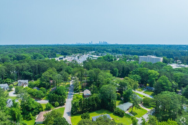 The Campbellton Road neighborhood sits in the south western region of Greater Atlanta.