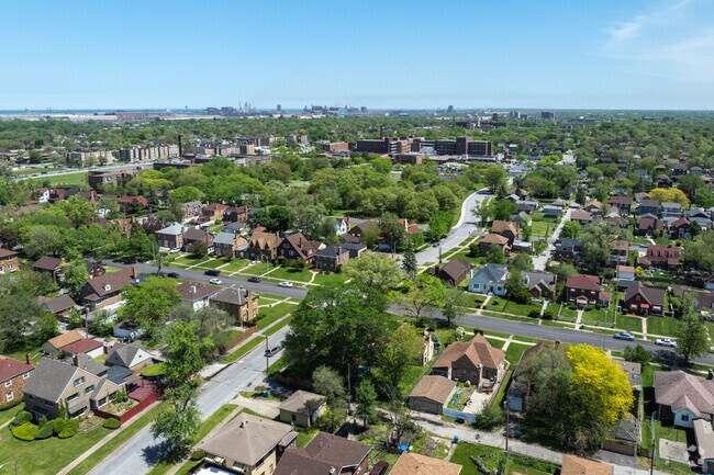 Ambridge Mann is a quiet neighborhood located west of Downtown Gary.