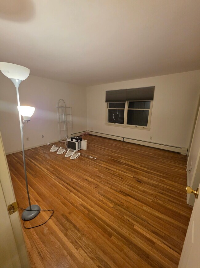 25 Elm Ave, Fairview, NJ 07022 - photo 7