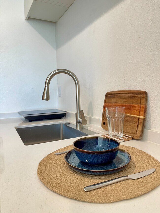 1929 N Commonwealth Ave unit 308, Los Angeles, CA 90027 - photo 5