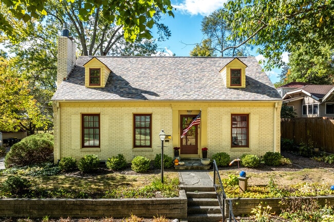A few quaint Cape Cod homes are scattered throughout Longfellow.