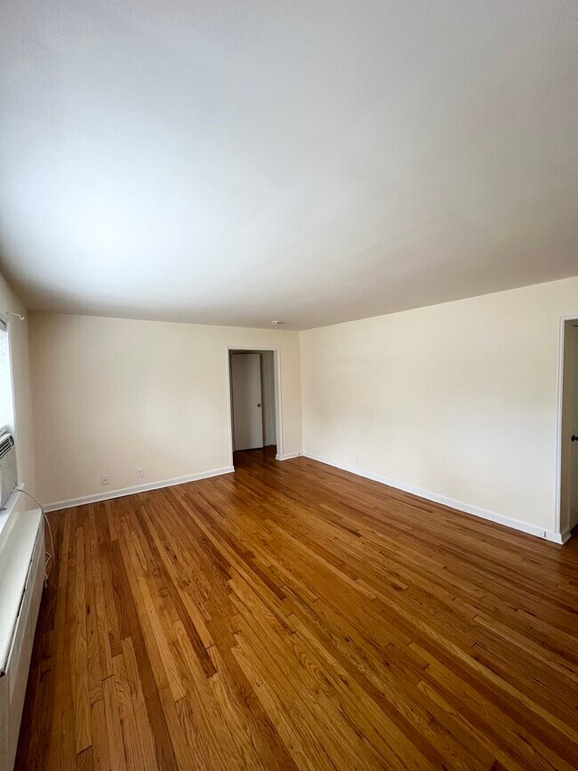 51 W Hudson Ave Unit 1, Englewood, NJ 07631