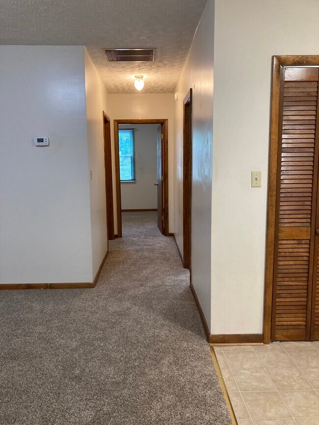 258 Blue Prince Rd unit 201, Bluefield, WV 24701 - photo 5