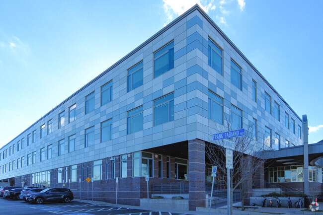Winthrop Middle School has an overall grade of B on Niche.