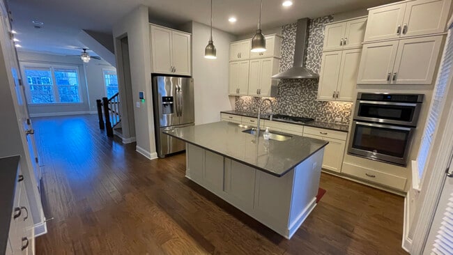 831 Bankston Wds Way, Raleigh, NC 27609 - photo 5