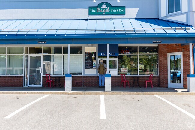 At The Bagel Cafe near Appletree Point, you can find coffee, fresh bagels and ice cream.