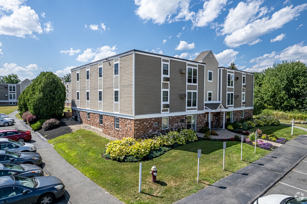 The Boulders, Amherst, MA 01002 - photo 1