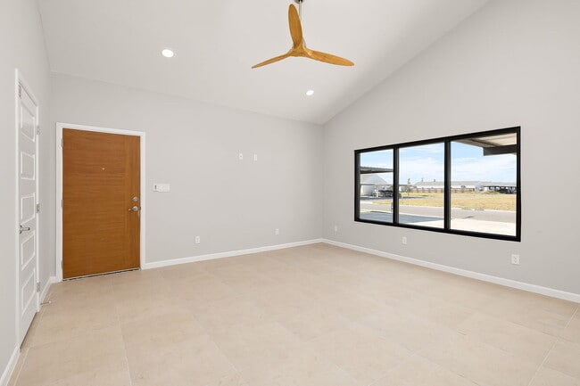2700 Robin Rd unit 2, Weslaco, TX 78596 - photo 4