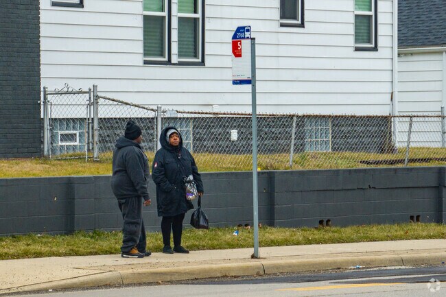 Driving Park sits nestled right next to I-70, making traveling to surrounding areas convenient.