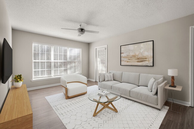 C200570_AslanOnTheRiver_2904_2B2B_LR_03_VS