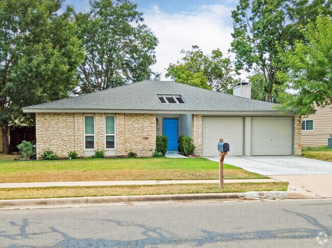 70's style homes with limestone brick facades can be seen in Stony Point, Round Rock, TX.