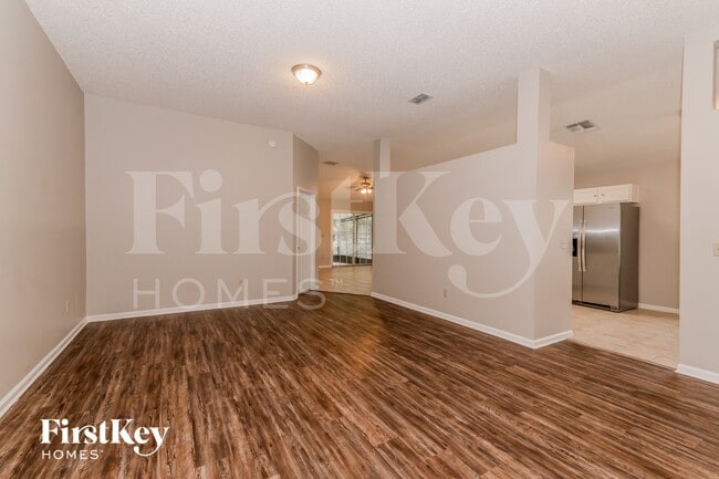 12187 Silver Saddle Dr, Jacksonville, FL 32258 - photo 2