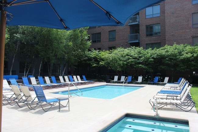 Arena Crossing, Columbus, OH 43215 - photo 6