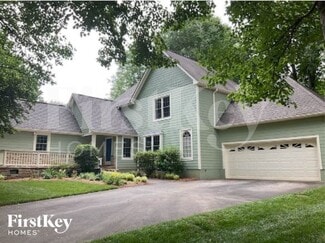 8908 Harpers Grove Ln, Clemmons, NC 27012