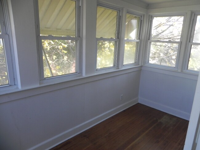 186 Grasmere Ave unit 3, Fairfield, CT 06824 - photo 5