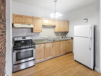 338-342-342 Warren St Unit 1, Boston, MA 02119